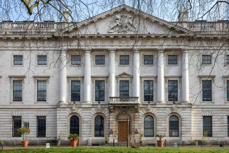 英媒披露,与中港有关的资金在英国持有价值超过1900亿英镑的资产,使北京得以对包括中国新建大使馆在内的政治角力施加影响力。(彭博档案照) 英媒披露,与中港有关的资金在英国持有价值超过1900亿英镑的资产,使北京得以对包括中国新建大使馆在内的政治角力施加影响力。(彭博档案照)