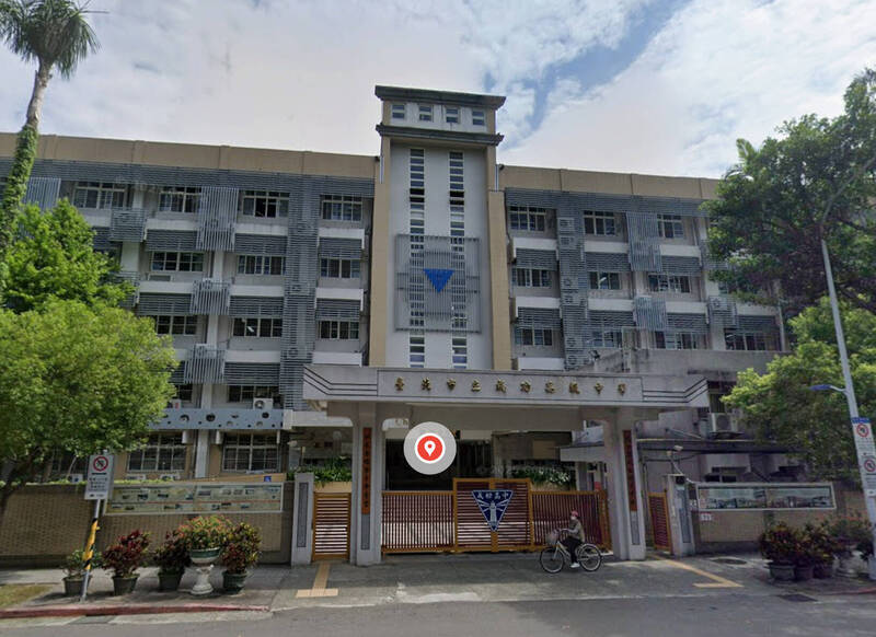 家長氣炸!成功高中昨晚跳電 臨時通知今改線上上課