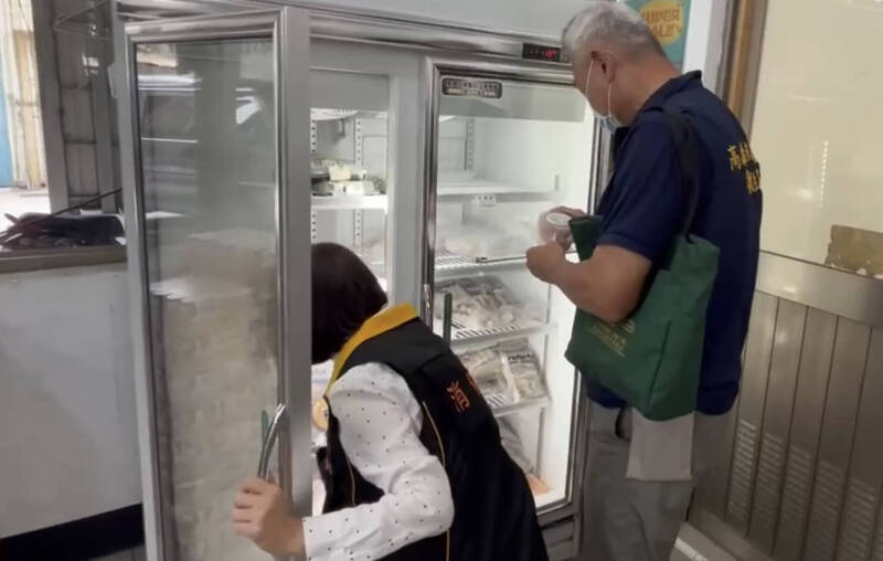 憂電商平台成非洲豬瘟破口 高雄啓動網售豬肉食品抓漏