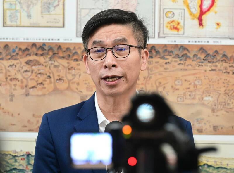 張峻踹傅崐萁桌挨告 鍾佳濱:深刻理解花蓮災民的怨與恨