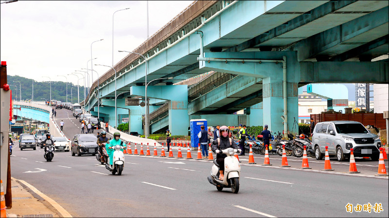 五股交流道 新增北出匝道通車
