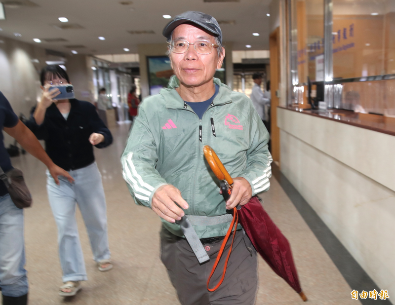 張景森28日出庭替京華城案作證。（記者王藝菘攝）