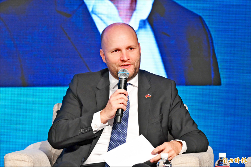 台歐海底電纜安全合作論壇》斯洛伐克前防長:捍衛海纜視同作戰