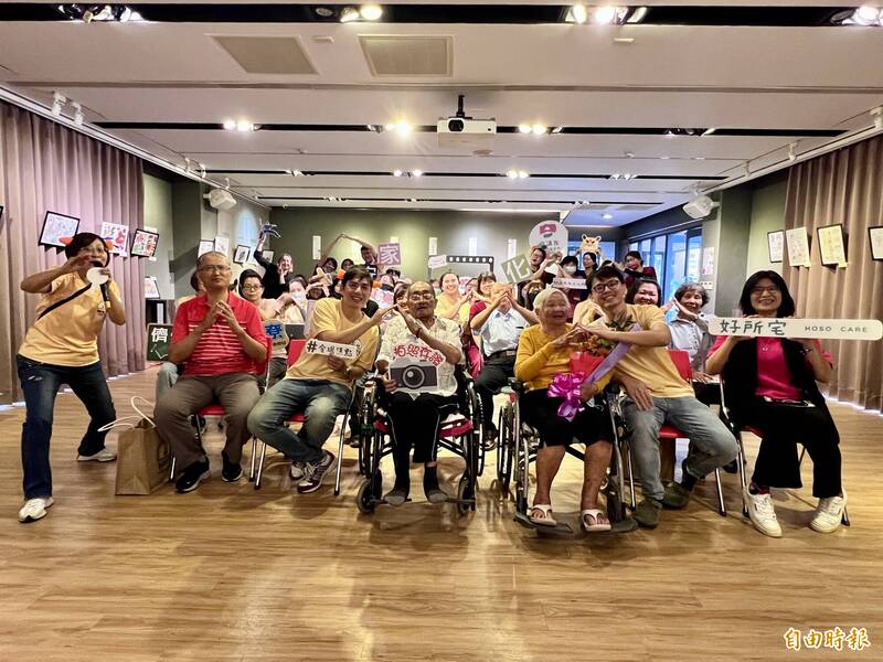 不一樣的重陽節 20名長者以畫作分享生命故事