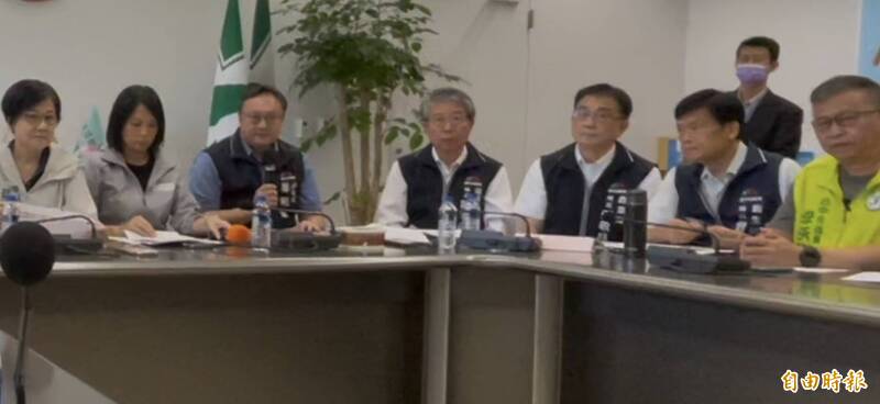 非洲豬瘟疫調狀況百出! 是否下台負責農業、環保局長回答「很一致 」