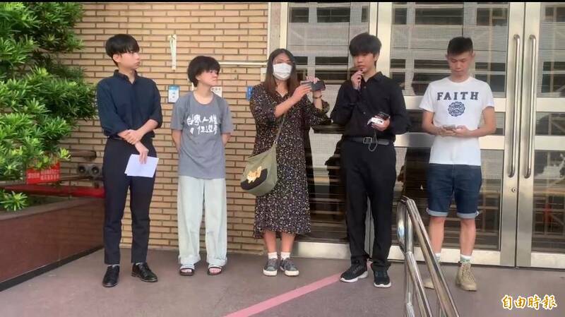 高院審「割國旗案」判3人拘役15天 台灣國:將提上訴