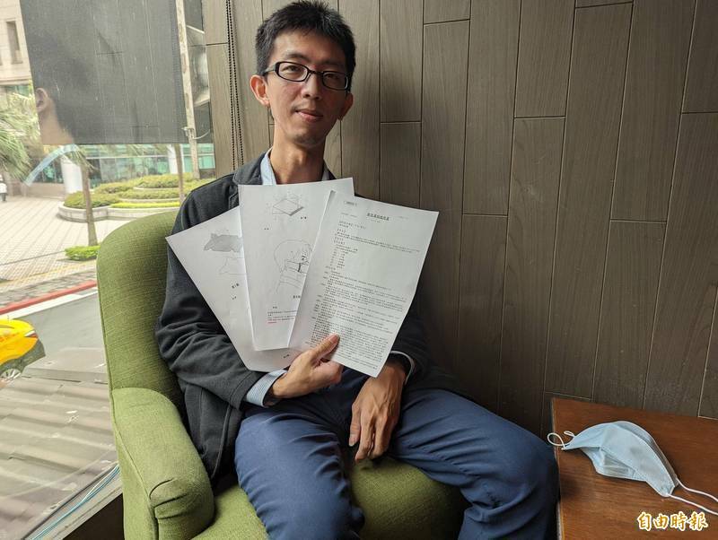 热销亚洲的鱼型口罩发明人、前台北医学大学副教授的萧宇成。（资料照）