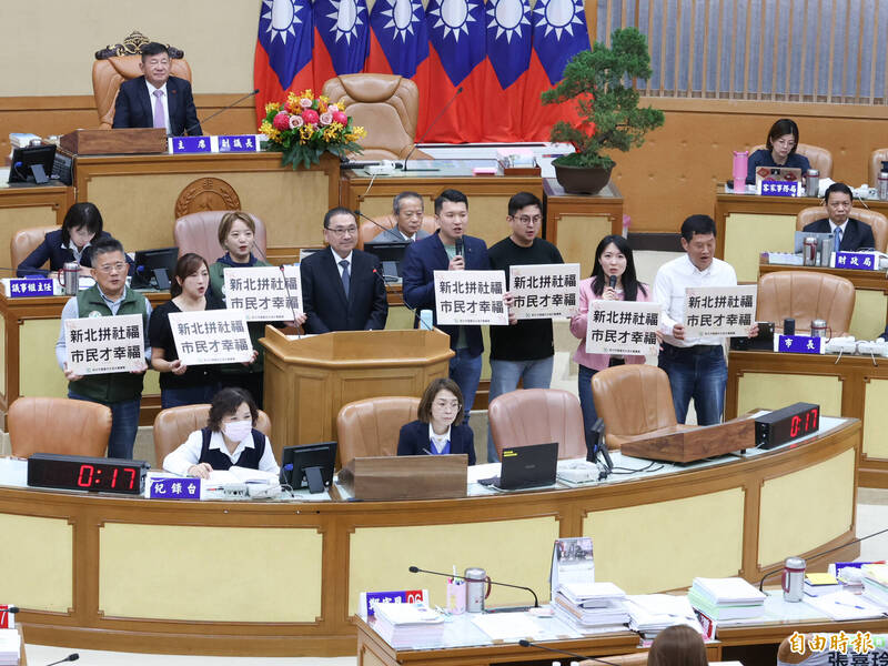 新北敬老愛心卡點數再加碼?侯友宜:財劃法分配若多就有機會