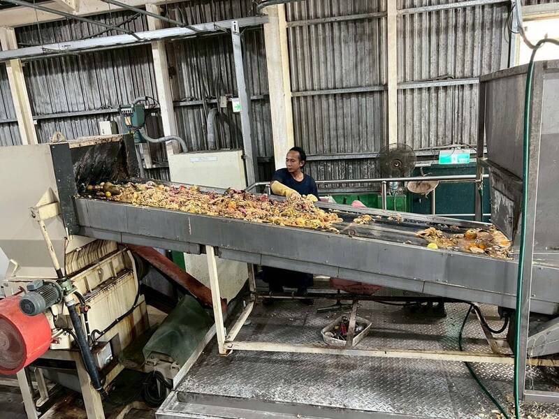 新竹縣廚餘處理廠廚餘量爆炸 今宣布暫停收運家戶廚餘