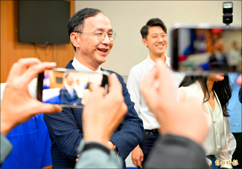 黨工總辭遭質疑刁難鄭麗文 朱立倫：方便給鄭最大空間