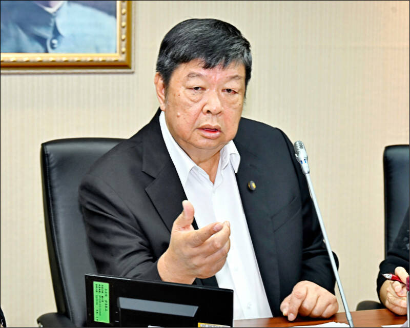 藍委稱機場檢查太嚴、共產黨也沒這樣搞! 張育萌揭中國成豬瘟破口殃及多國