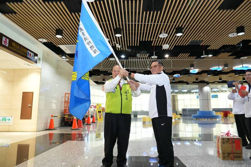 澎湖縣長陳光復授旗義消代表隊 勉勵全力以赴爭取佳績