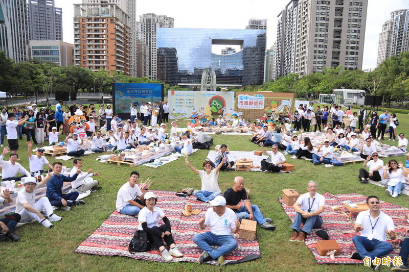 台中清潔隊員處理廚餘又要支援野餐日 議員喊話今年停辦