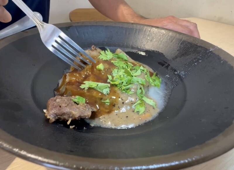 非洲豬瘟釀彰化肉圓店幾全停擺 雞肉、牛排肉圓代打