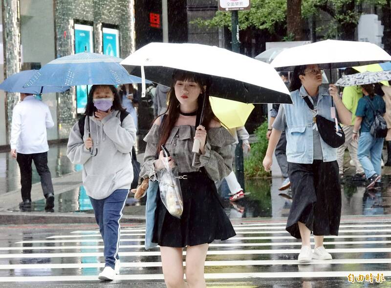 週六北部有雨整天涼 中南部日夜溫差大