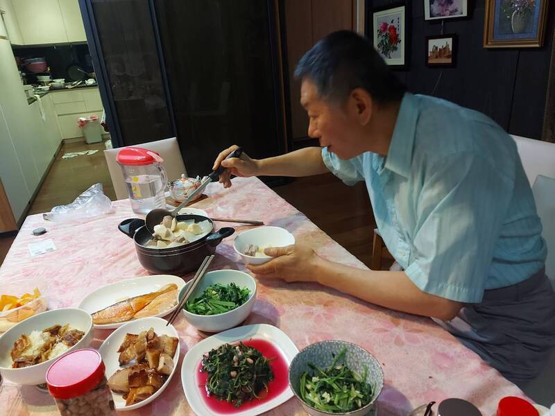 再抱怨北所「假日餐」！陳佩琪稱柯文哲「吃紅蘿蔔到快變兔子」