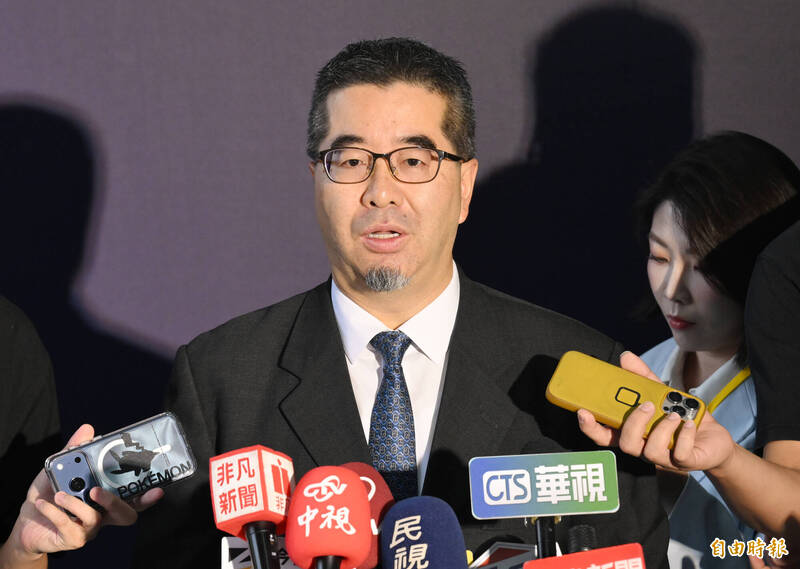 Re: [新聞] 「普丁不是獨裁者！」　鄭麗文：他是民主選舉產生