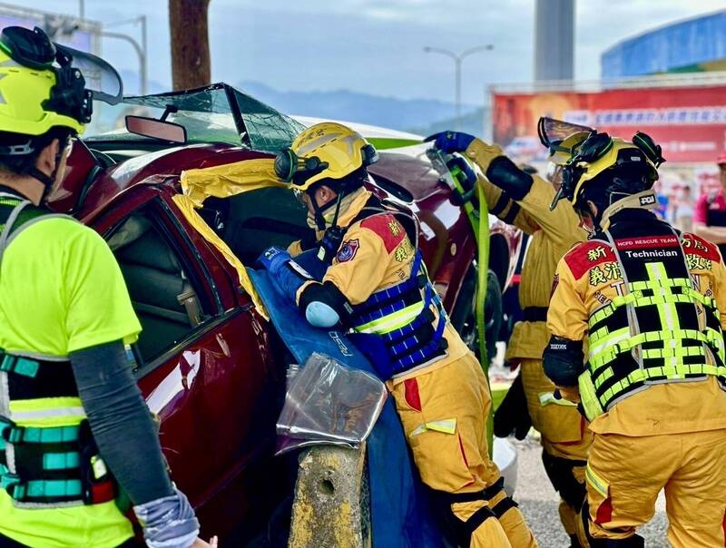 全国义消体技能交流活动，竹市勇夺总冠军！〔市府提供）