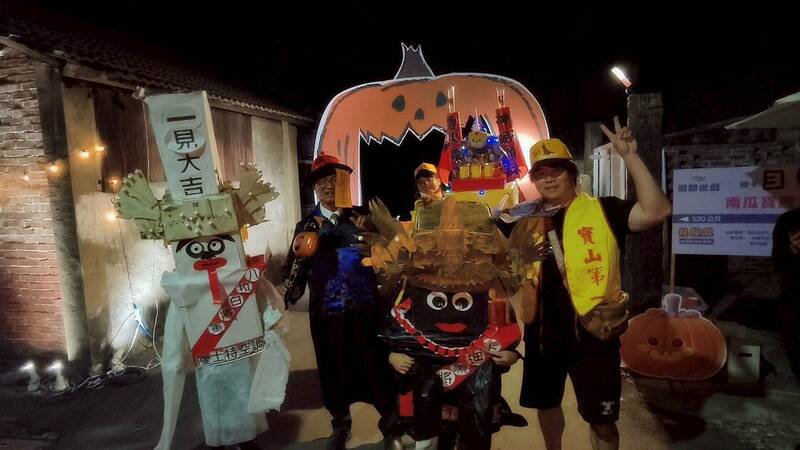 彰化市萬聖節變裝踩街 連2年冠軍爆「雷同度」太高