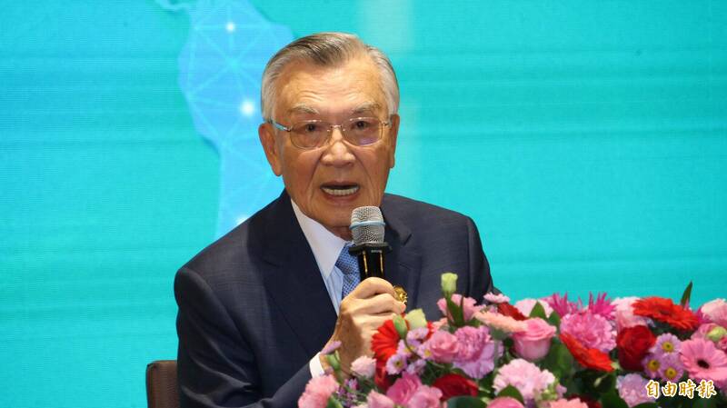 林信義與新加坡總理黃循財閉門晤談 氣氛融洽