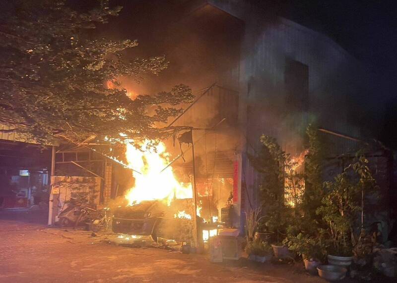 台中乌日一间民宅凌晨疑遭纵火，林姓高二女生丧命。（记者陈建志翻摄）