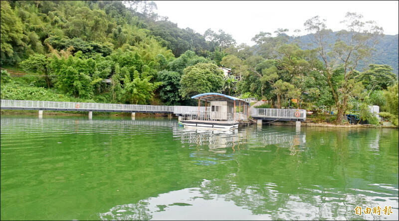 石門水庫薑母島廁所化糞池6年未清飄惡臭 國際觀光客登島搖頭