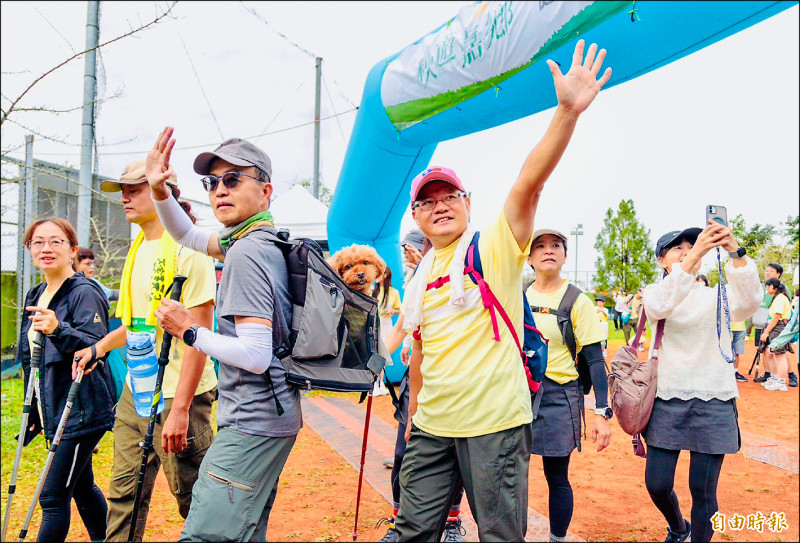 千人秋遊石棹步道群 賞山景看雲海