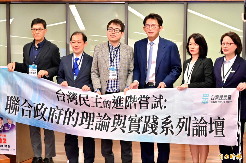 黃國昌：未來10年採聯合政府 綠酸卡提諾法學院理論？