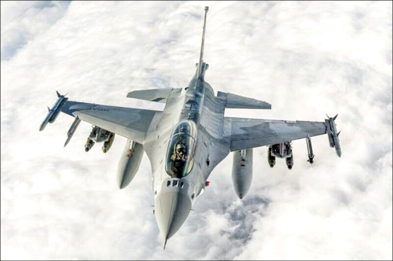 售台F-16V block70 美方每日20小時趕工