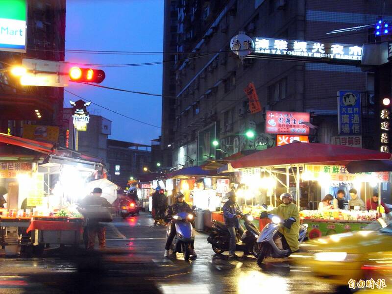 他讚新北1夜市「CP值封頂」 一票人推爆：物美價廉、少宰客！