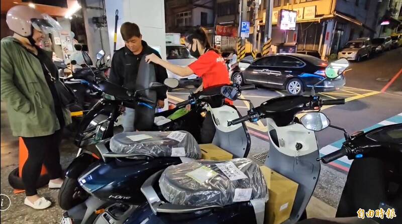 基隆電動機車補助明年喊停 換電站及停車位不足引民怨
