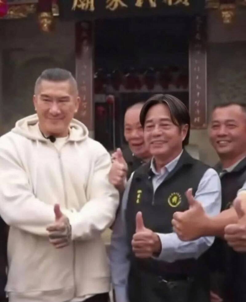 館長陳之漢赴漳州賴氏宗廟，自稱要替賴清德總統「尋根拜祖」。（圖擷取自臉書）