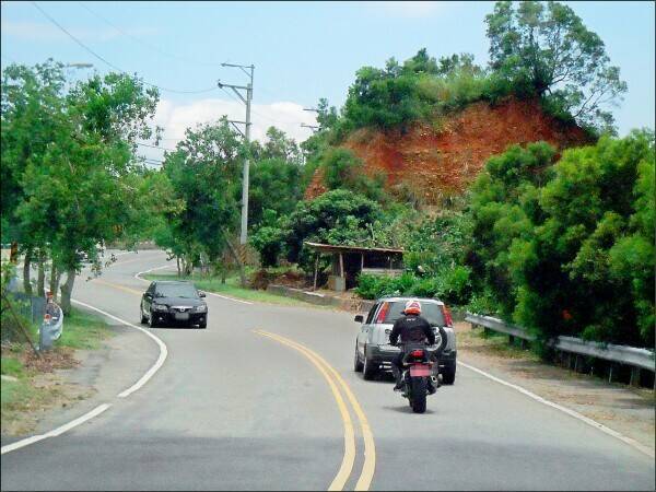 南投139線中集路，過去常吸引大型重型機車騎士前往馳騁，有人要辦競速賽，引發安全疑慮。（資料照）