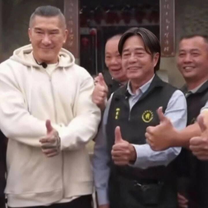 Re: [問卦] 館長和賴氏宗族秘書長合照