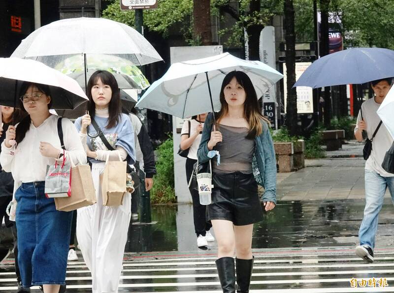 東北季風加上華南雲系移入  北台灣今日持續降雨
