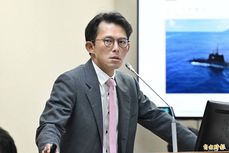 週刊爆凱思收神秘資金、黃國昌質詢自爆 她批「拿錢辦事臭不可聞」