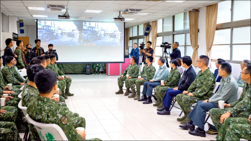 賴總統勗勉救災部隊 讚國軍「重生的光」