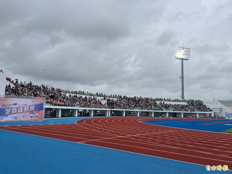 全運會閉幕，地方敲碗雲林縣立田徑場對外開放，縣長張麗善表示，年底前應可開放。（記者黃淑莉攝）