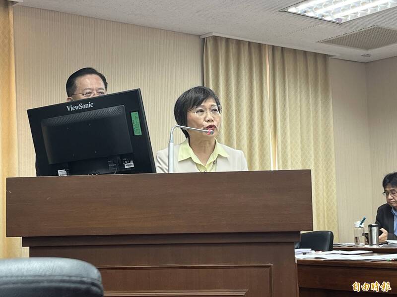 內政部長劉世芳今天在立法院表示，政府現在配合美國司法單位查察，希望能夠查出在台灣其他的協力廠商、犯罪集團，強調國際、台灣詐騙「毋枉毋縱」。（記者李文馨攝）