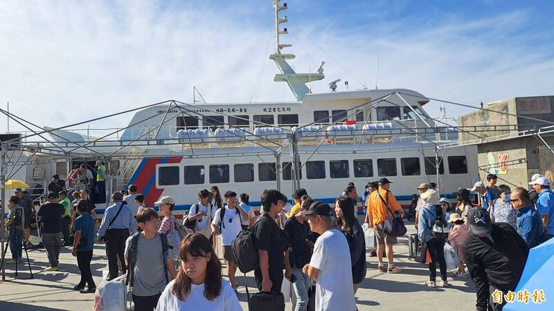 綠島觀光陷寒冬人次腰斬 議員：商家陷「跑的跑，倒的倒」困境