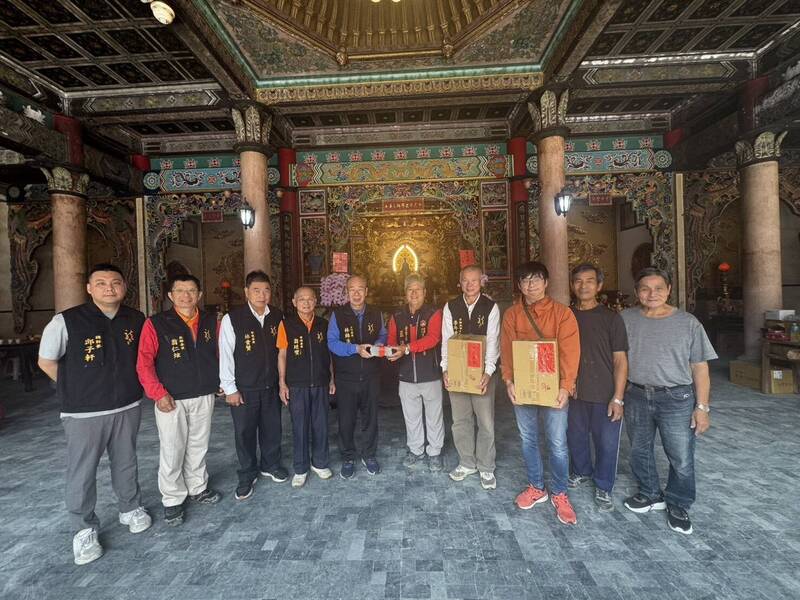 桃園龍潭龍元宮送暖到花蓮光復 致贈50戶受災戶各1萬元慰問金