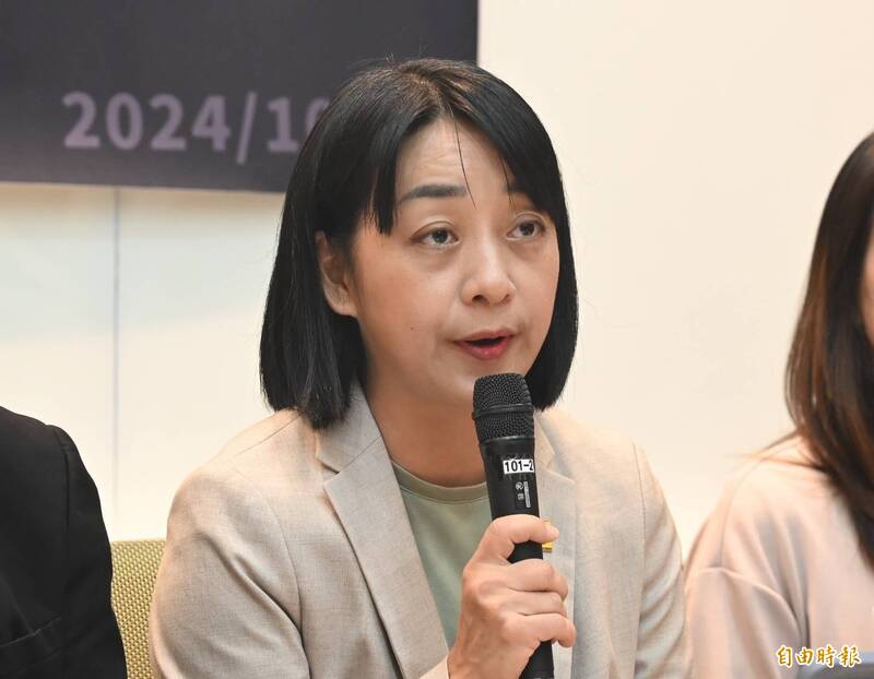 針對年改議題，時力主張，立法院應優先建立「基礎年金」制度，確保所有高齡者的基本生存權，而非優先討論停砍公教年金。圖為時代力量黨主席王婉諭。（資料照）