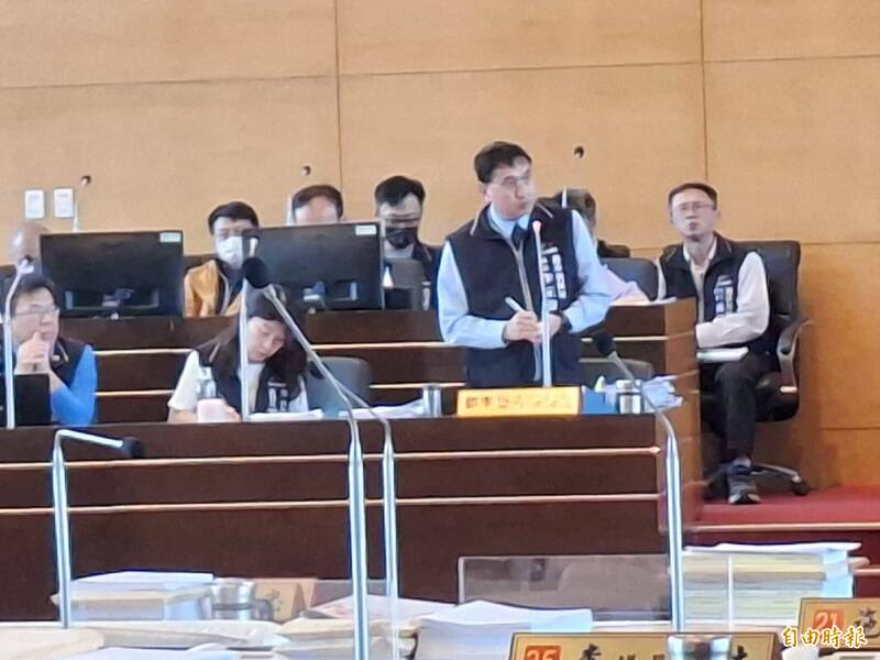 都發局長李正偉表示，會加強包租代管部分，要求業者優先處理長者案件。（記者蘇金鳳攝）