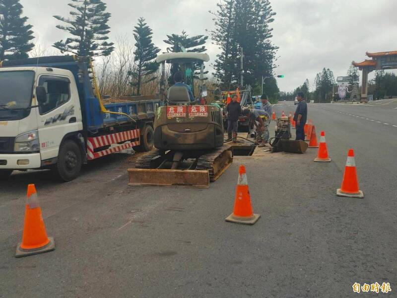 澎湖西嶼自來水管破管搶修 716户停水