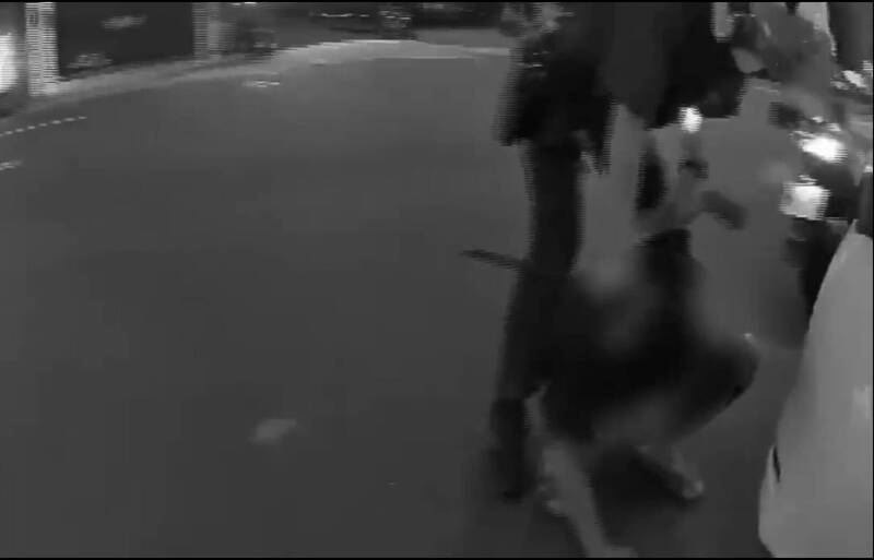 高雄男子駕車拒檢逃逸，被警追捕壓制，成功攔截搜毒570多公克。（民眾提供）