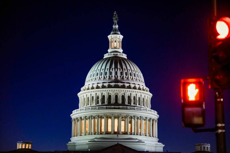 美政府關門第36天破紀錄!兩黨惡鬥癱瘓國家 數十萬人恐斷炊