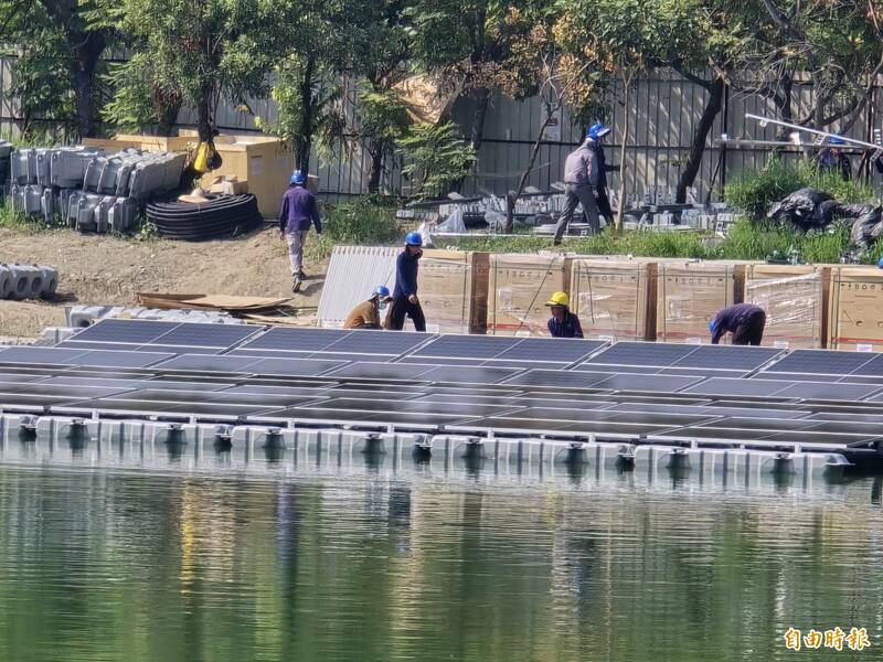 屏東農科漂鳥湖設光電板 引發生態疑慮