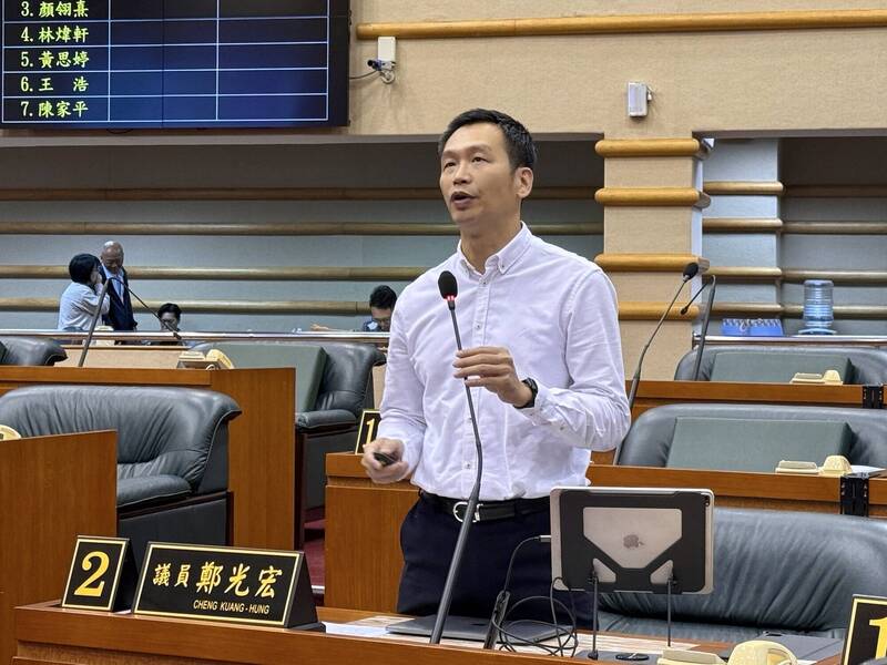 嘉義市議員鄭光宏認為，市府擬發春節敬老金，是否排富？發放時程？應事先規劃、說明。（鄭光宏提供）