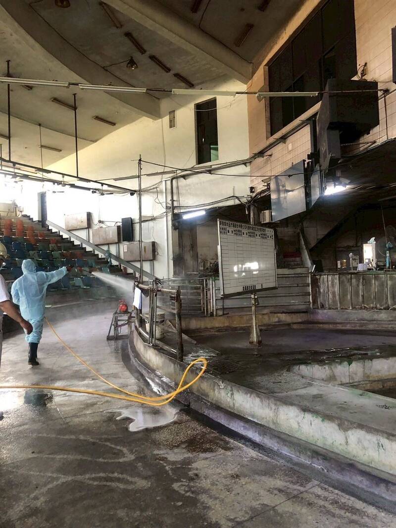 因應活豬解禁 屏縣完成肉品市場、屠宰場消毒