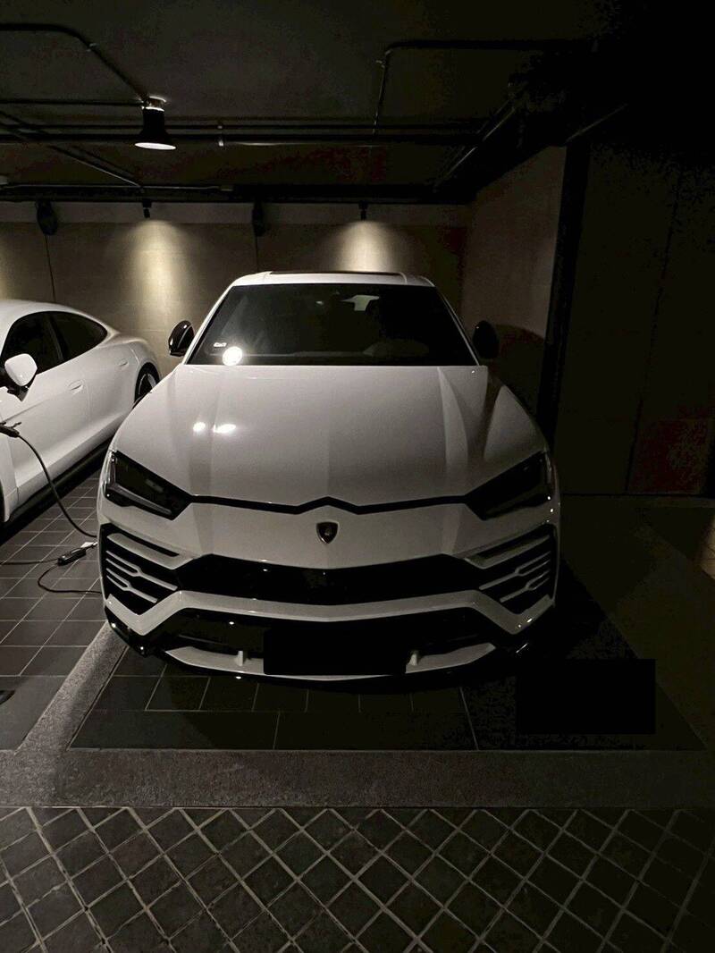 专案小组扣到Lamborghini Urus休旅车。（调查局提供）